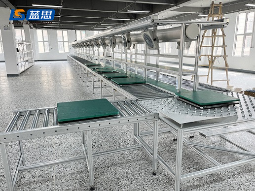 Unpowered roller conveyor line (1) Rollenbahn ohne Antrieb (1)